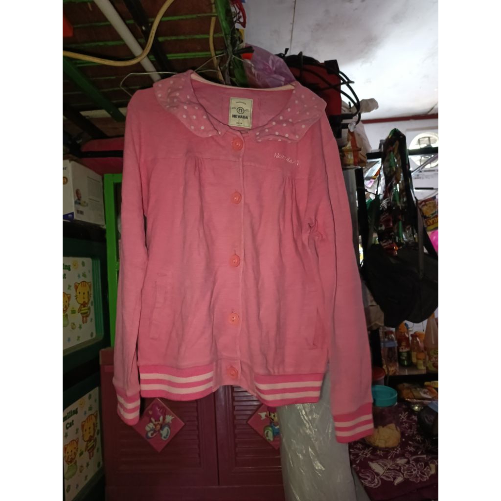 Sweater Nevada Preloved