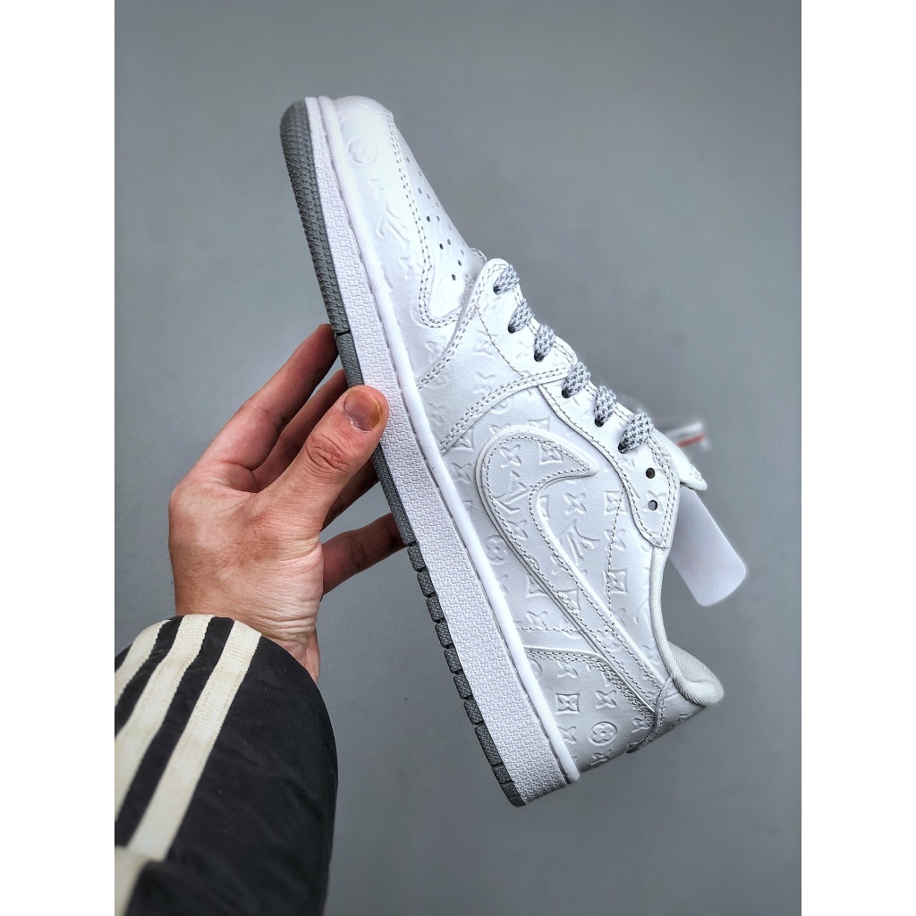 Air Jordan 1 ZOOM AIR Sepatu Basket Low Top Putih Anti Guncang Anti Selip Anti Aus Pria Wanita Retro