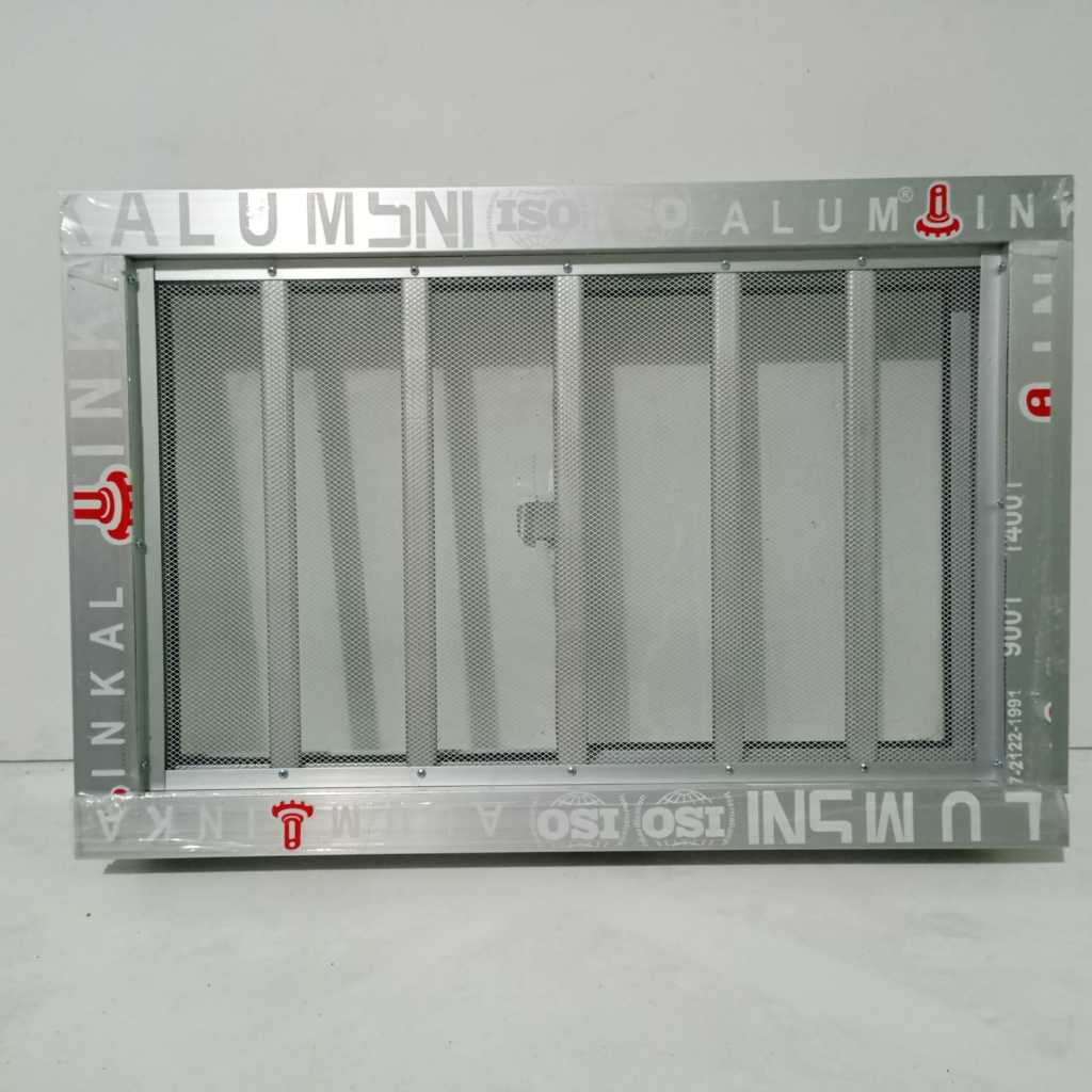 Jendela siliding geser dengan teralis  dan kasa nyamuk