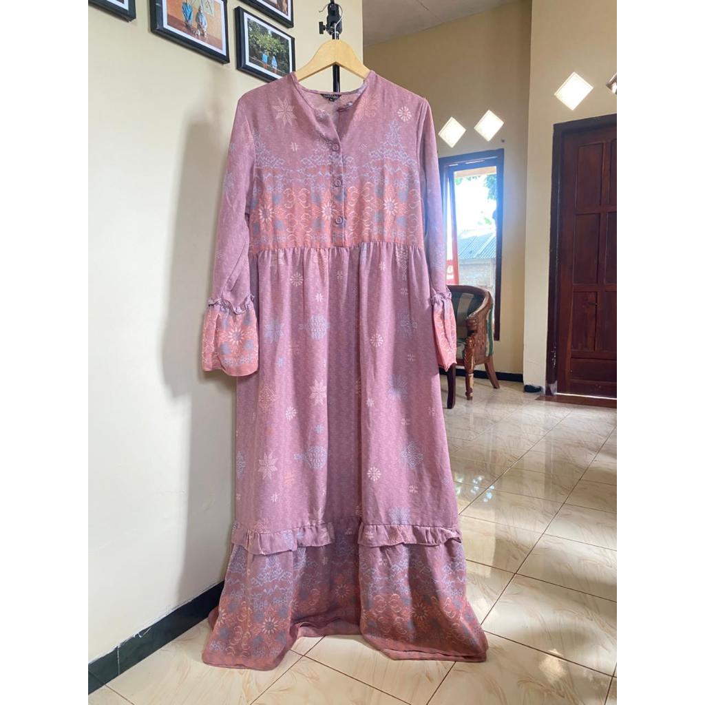 DRESS MANTAN KAMILAA BY ITANG YUNASZ