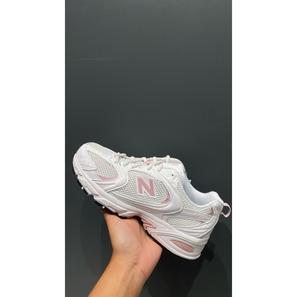 nb 530 white pink