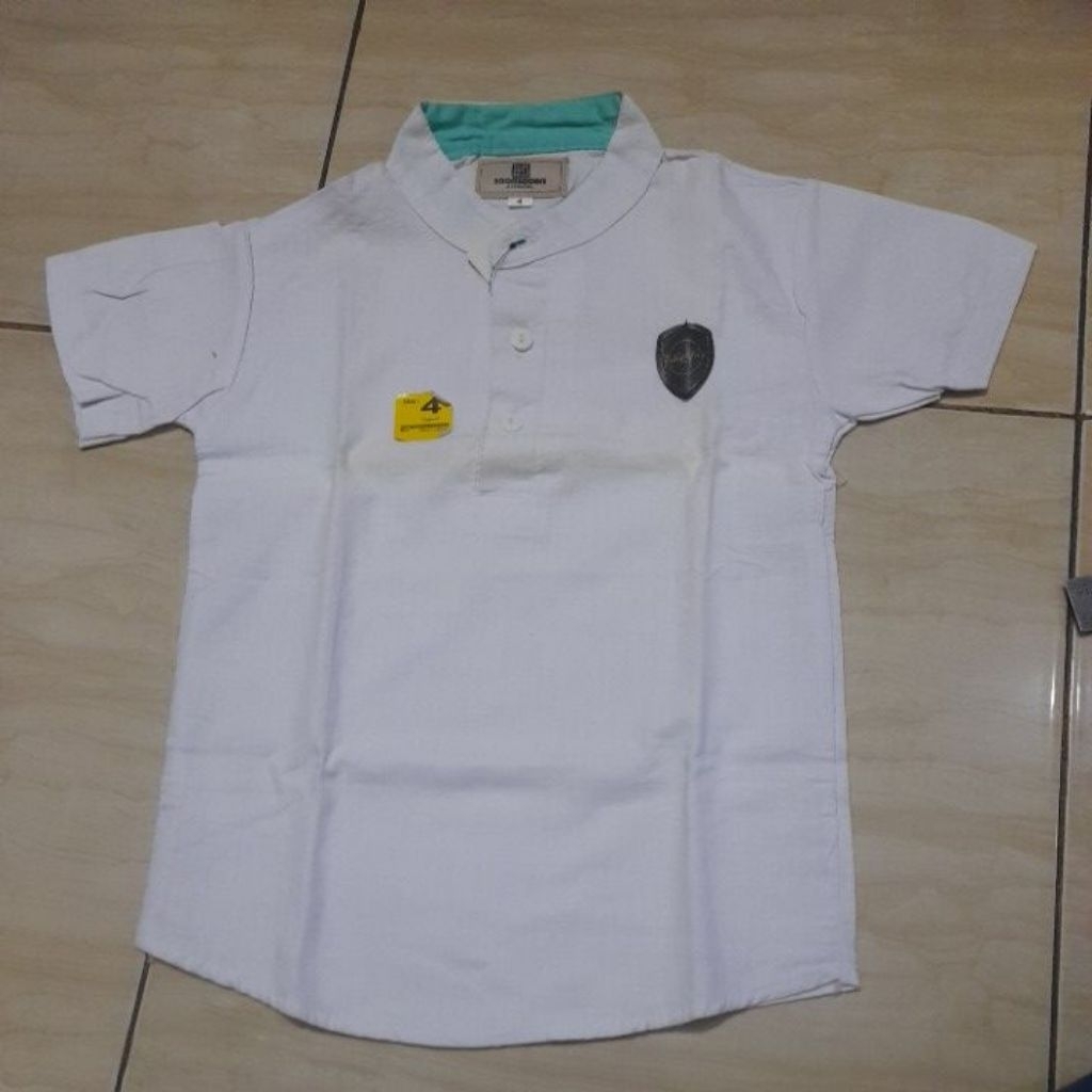 BJ. Kemeja boomboobee anak sz4 LD 31*2. 311632 kondisi seperti di gambar&deskripsi