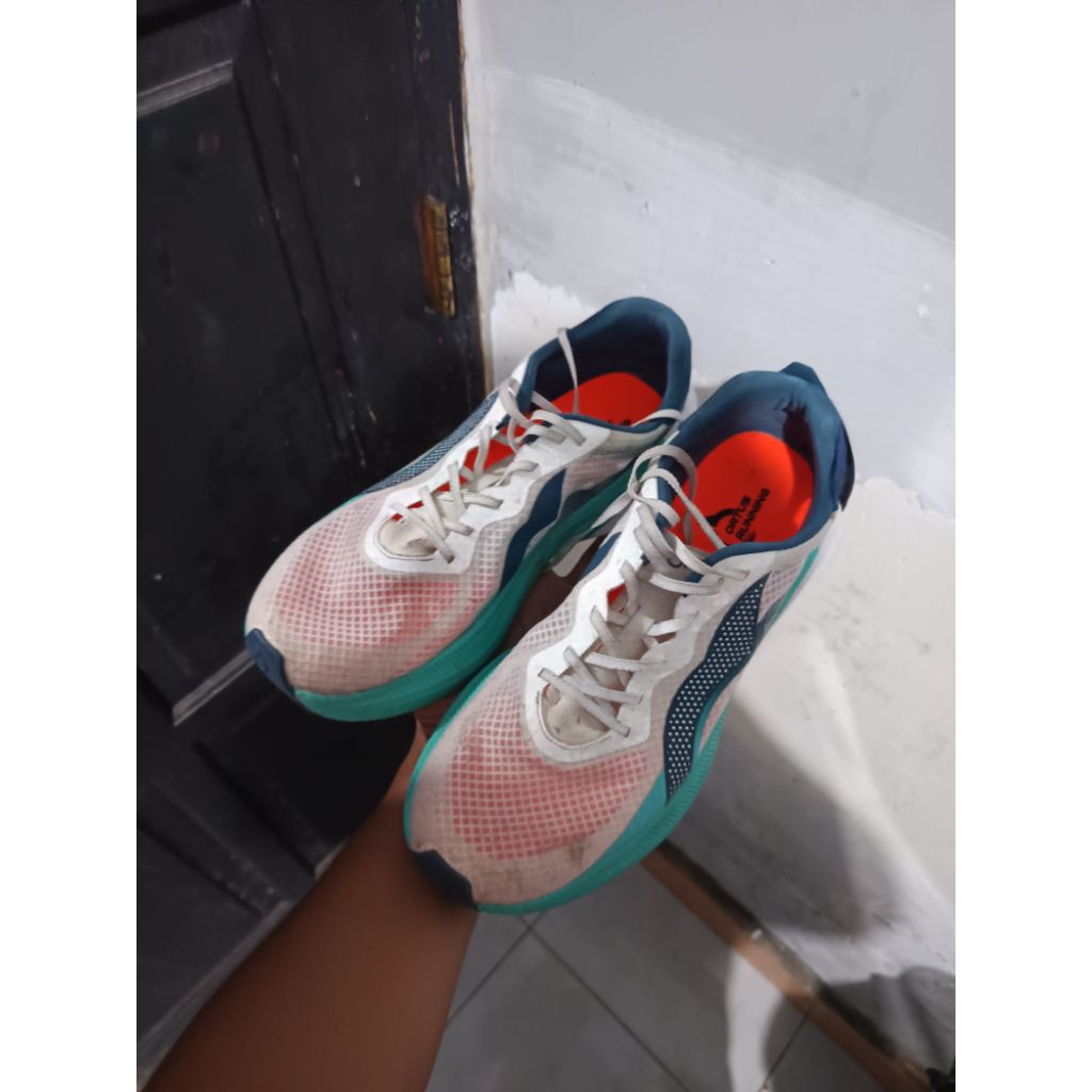 Sepatu Lari Ortus Eight