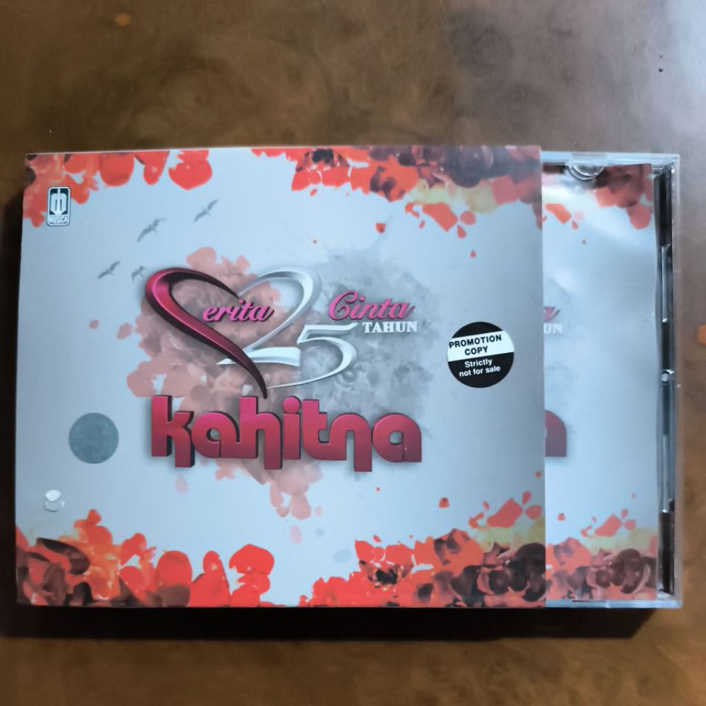 CD Musik KAHITNA Cerita Cinta 25 Tahun isi 2 disk
