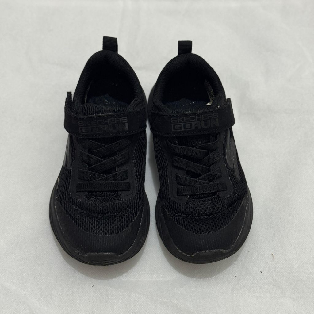 Sepatu Skechers Go Run Preloved