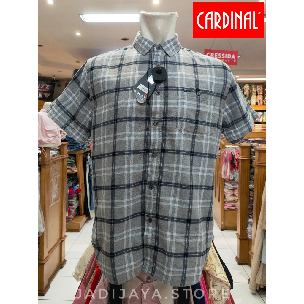 Kemeja Cardinal Pria Regular Lengan Pendek Cardinal