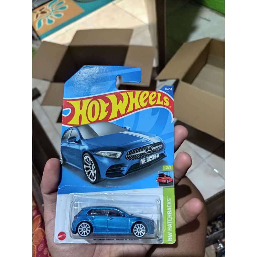 Hotwheels Reguler '19 Mercedes-benz A - Class