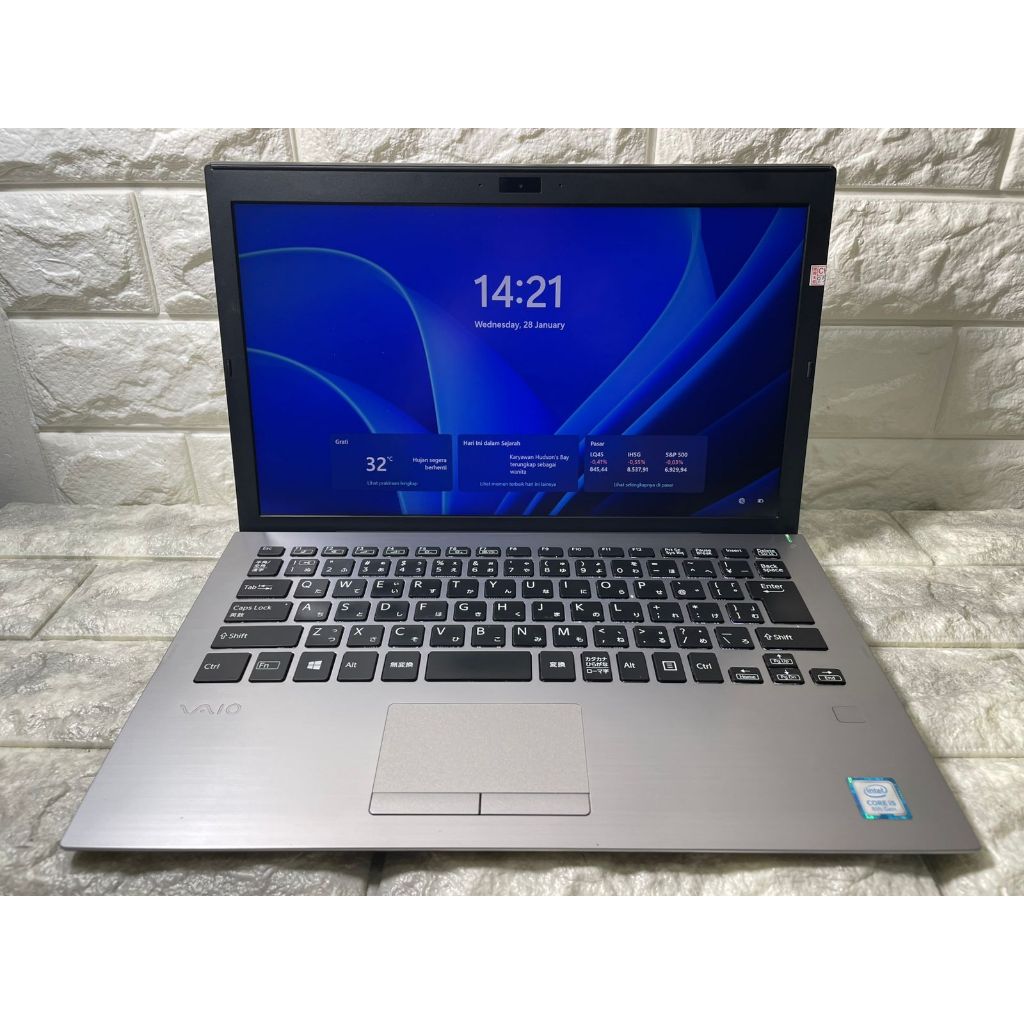 Laptop Slim Ringan Sony Vaio Core i5 generasi 8