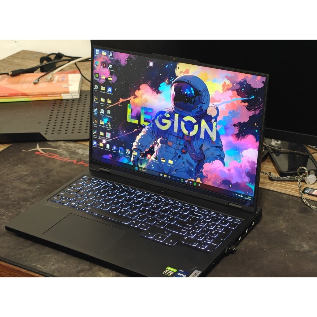 LENOVO LEGION 7I PRO 16IR8H | RTX 4080 12GB | I7 13700HX | 16GB RAM | 1TB SSD