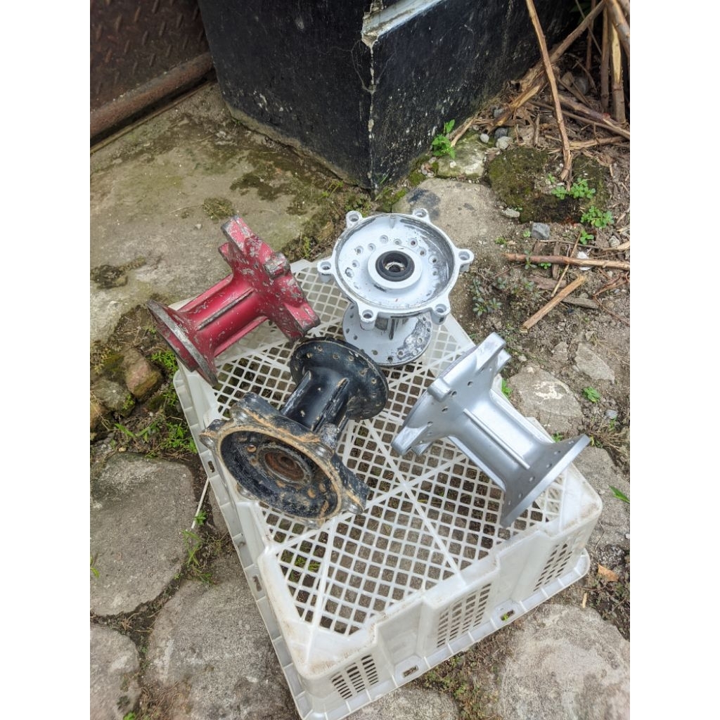 tromol depan ftr 223 original