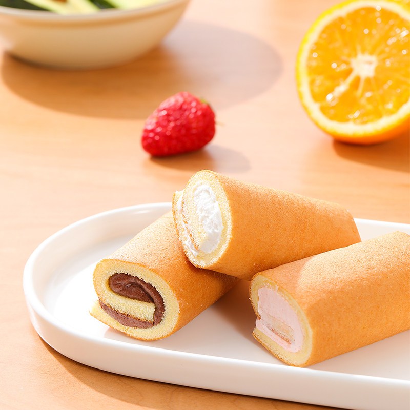 Swiss Roll Dalezz - Kue Bolu Gulung 3 Lapis Isi Krim Lembut, Rasa Cokelat, Keju, Stroberi, Susu, Kem