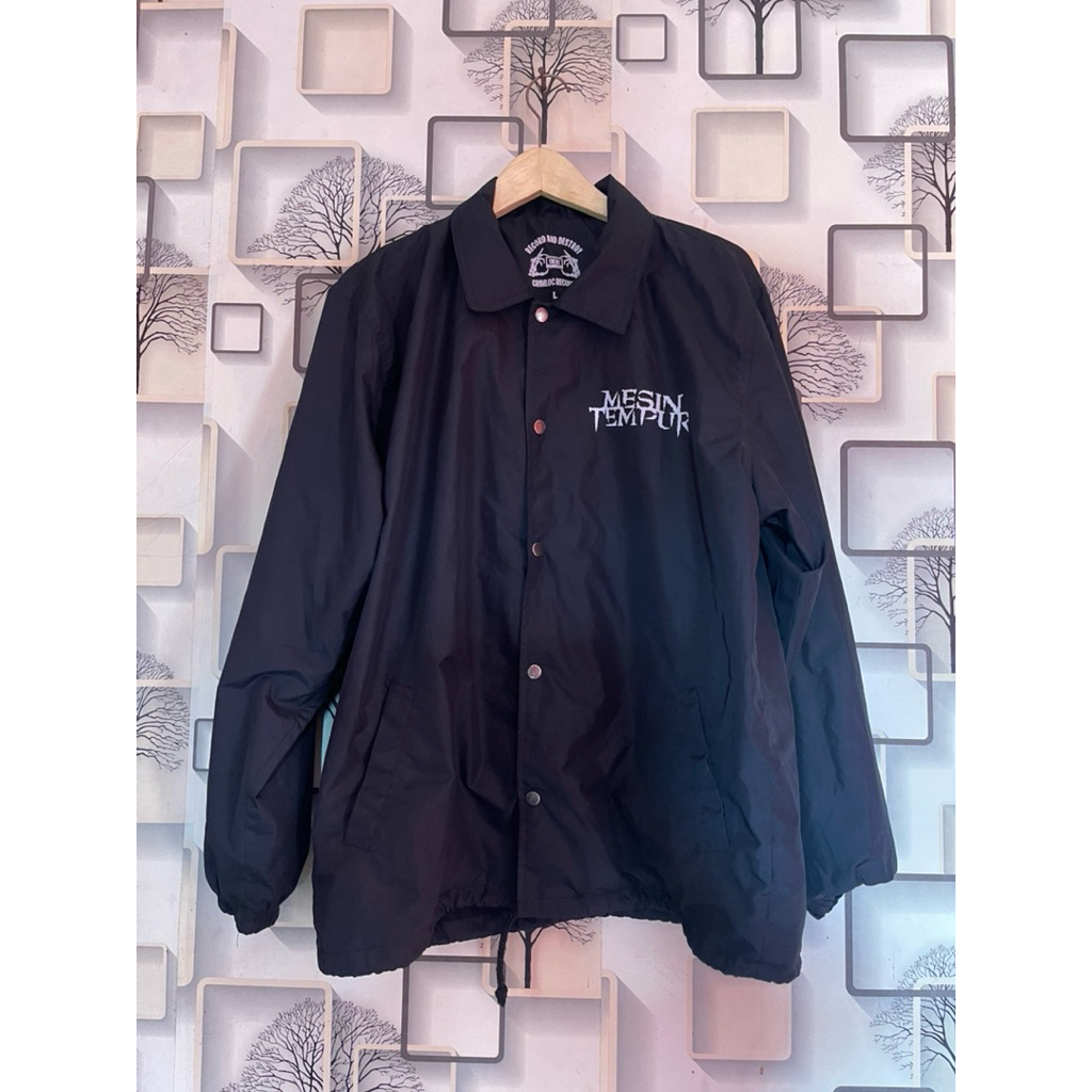 Windbreaker Mesin Tempur