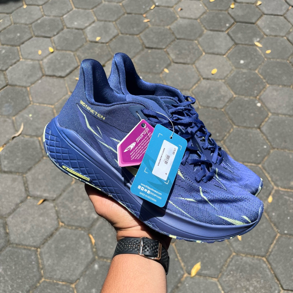 Sepatu Running 910 Kanzaki 2.0 Size 42