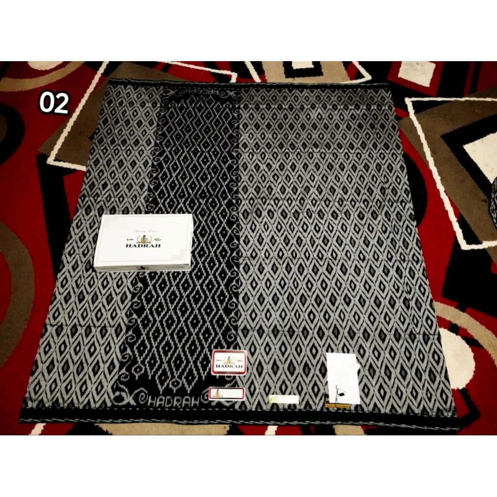 SARUNG HADRAH KWG SUTRA MESRES JAHIT TENGAH