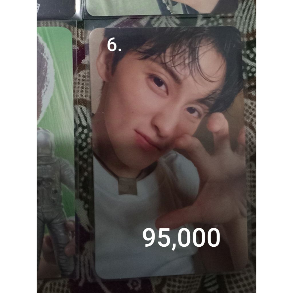 PHOTOCARD OFFICIAL MARK MAUNG