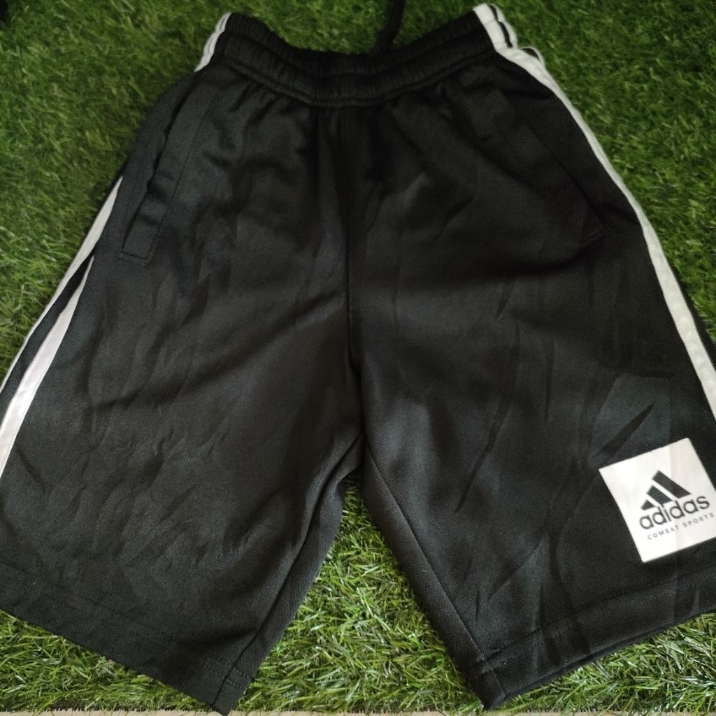 celana anak pernah pakai//pl celana anak adidas tag 120 5-8th
