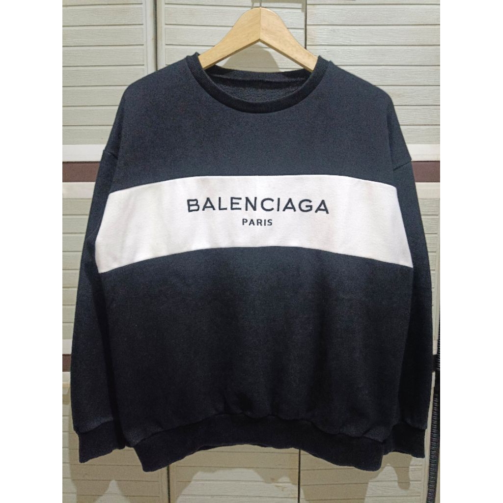 Crewneck BALENCIAGA dari YNTKTS/No Tags