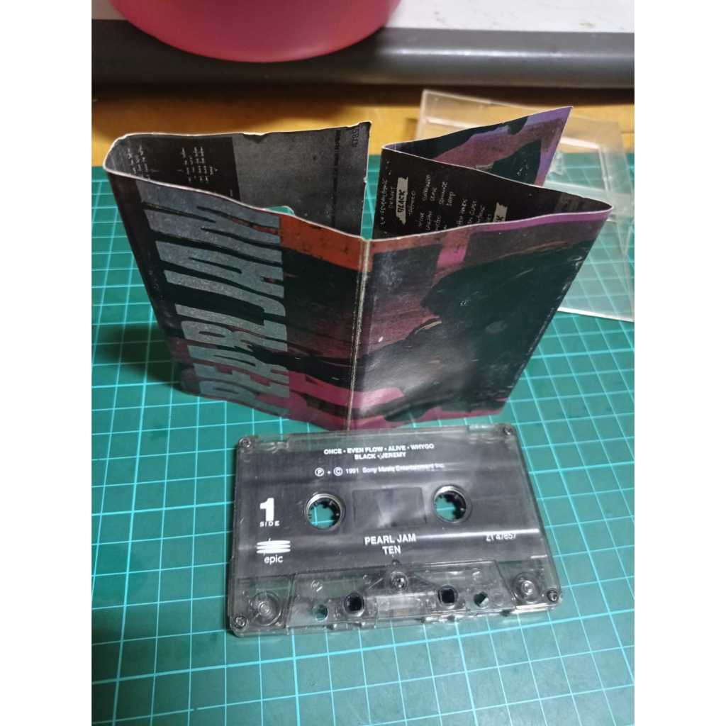 Kaset Pearl Jam album Ten