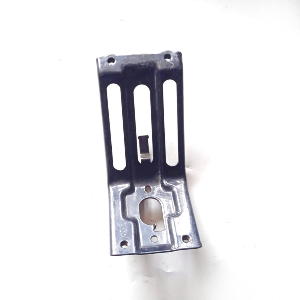 Sanex QJ50 Star - Bracket cover fairing depan