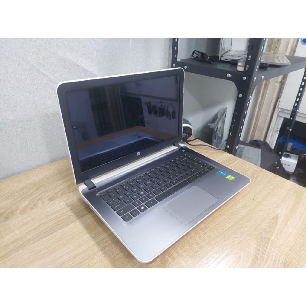 Laptop HP Pavilion X360 Core i5 Nvidia GeForce 940M