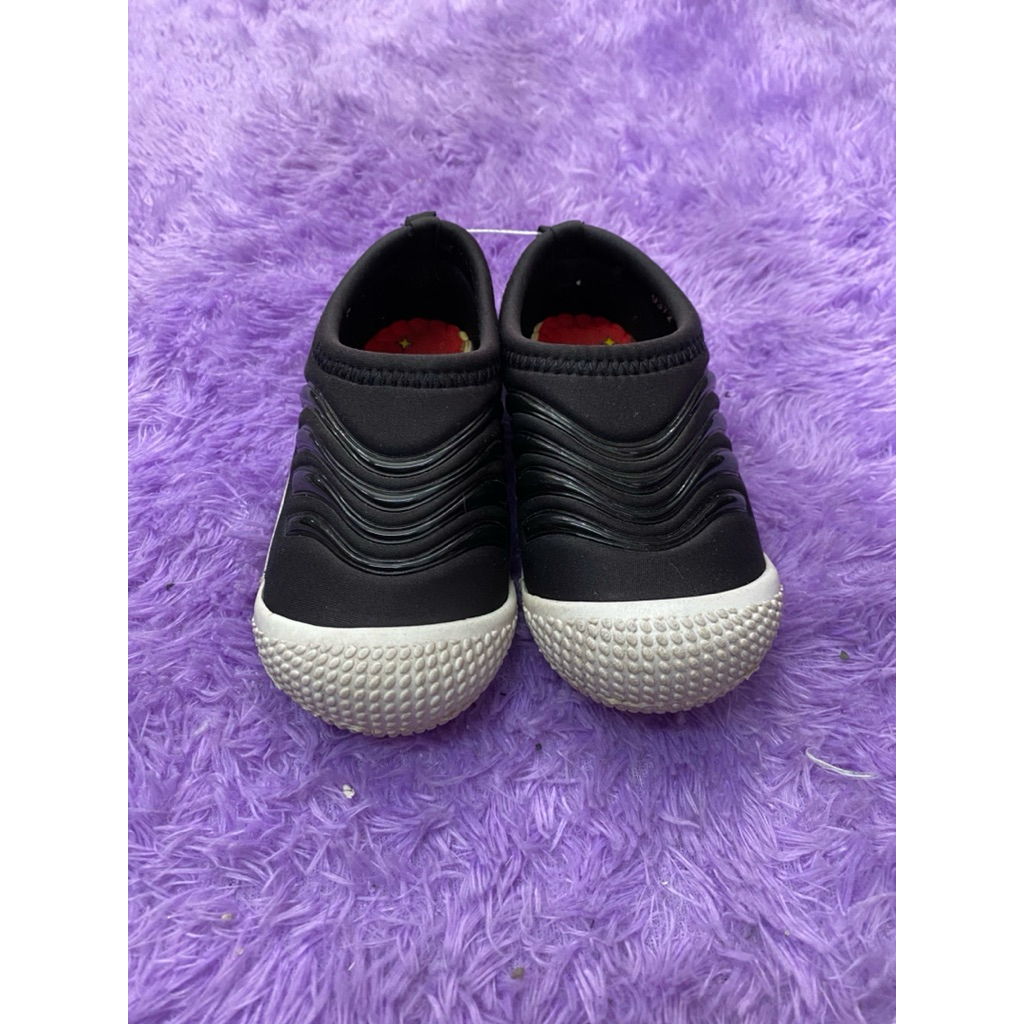 PL sepatu anak cowok hitam putih ukuran 7 Bubble gummers
