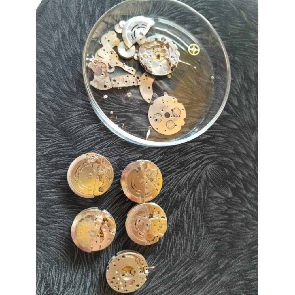 Mesin jam tangan otomatis