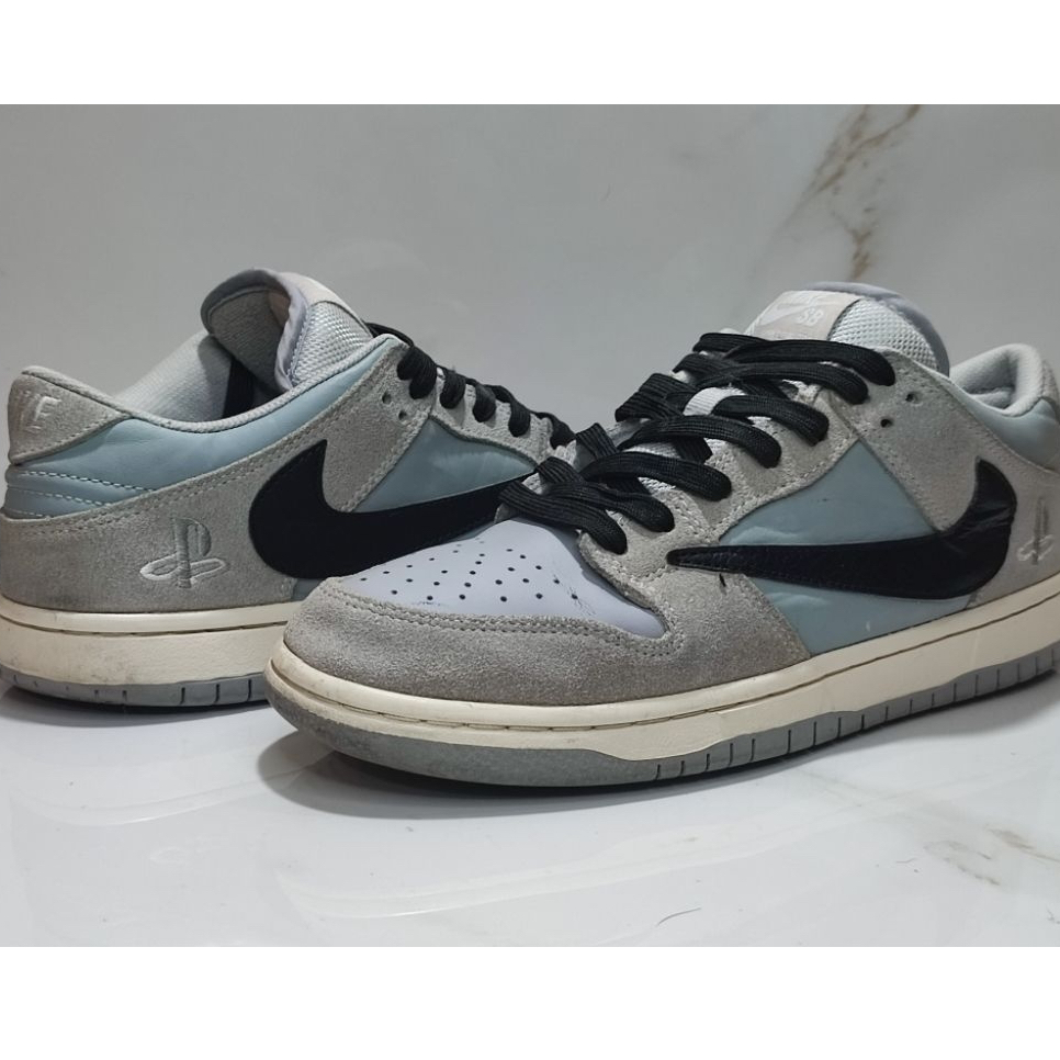 Sneaker N1KE eSB DUNK X Playstation