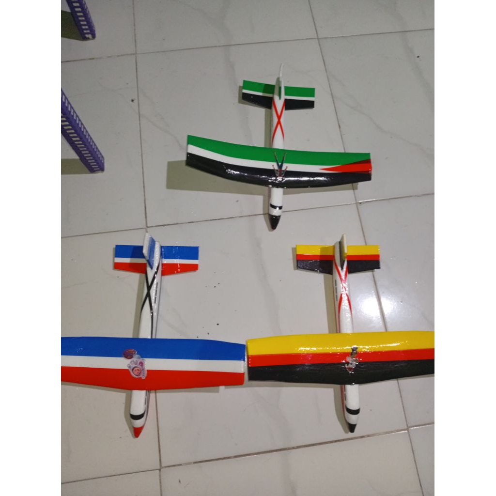 pesawat gabus lempar