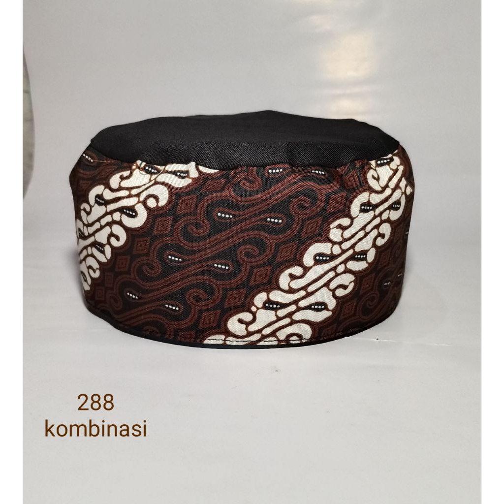 peci batik pekalongan