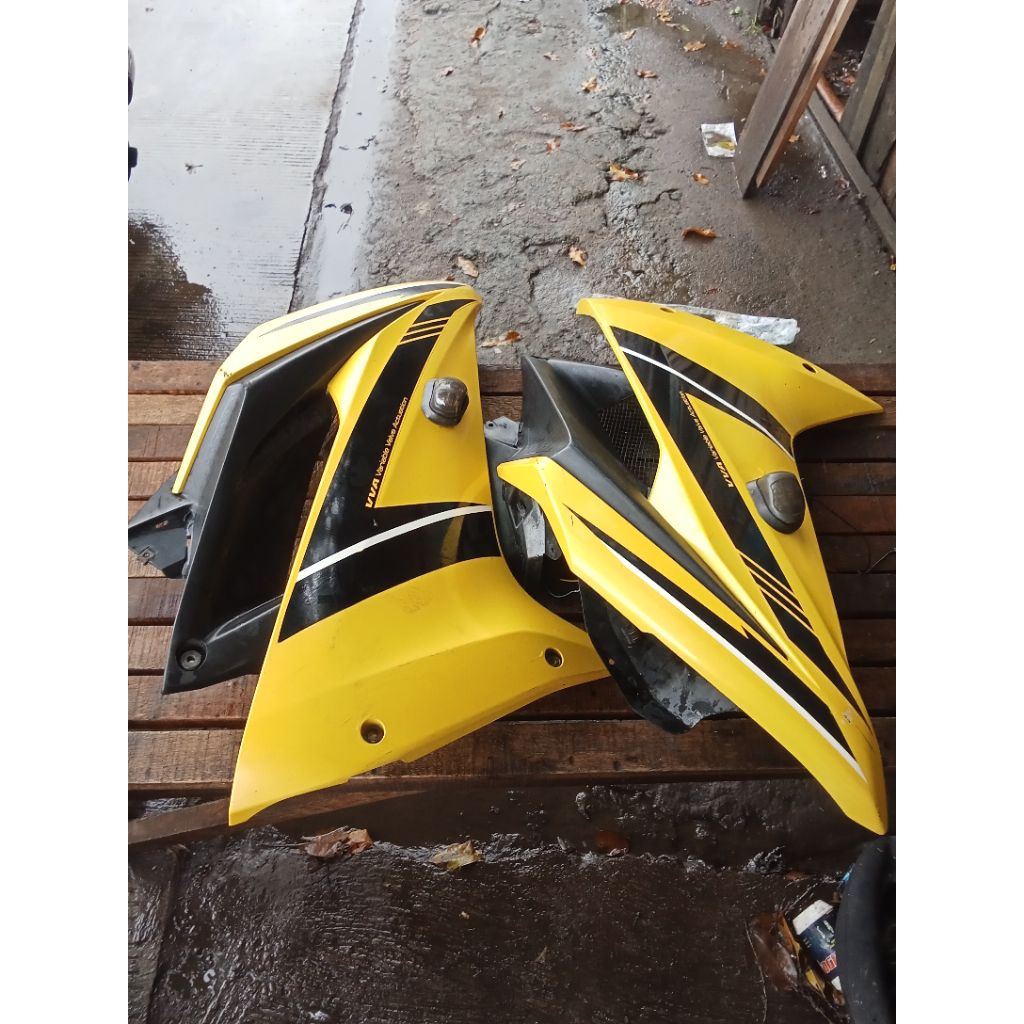 SAYAP DEPAN KIRI KANAN MOTOR YAMAHA R15'V3'V4 KODE BK60 ORIGINAL COPOTAN SECOND