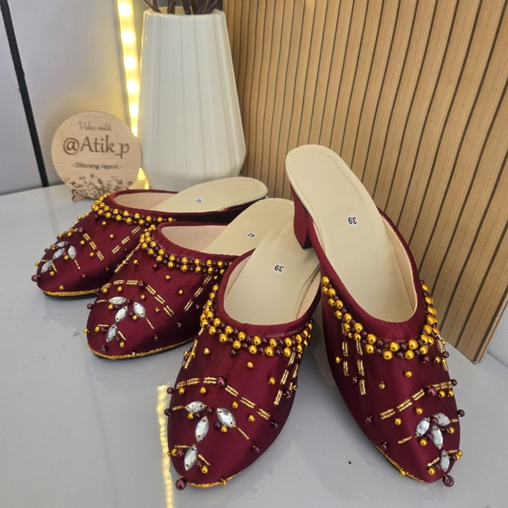 sendal selop pengantin Jawa pria wanita merah maron payet gold couple sepasang