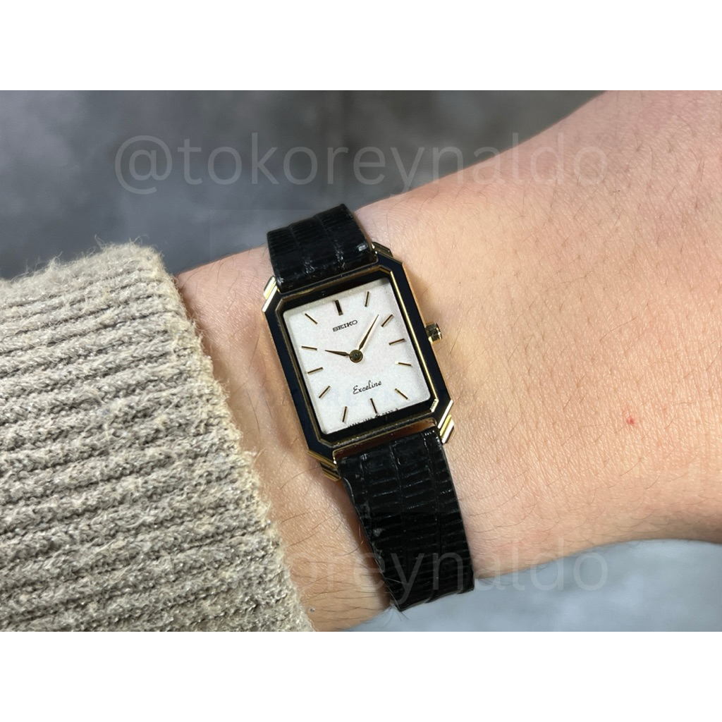 JAM TANGAN VINTAGE SEIKO 1220-5390 SMALL TANK TWO TONE TUNGSTEN WHITE TEXTURE DIAL LX2100