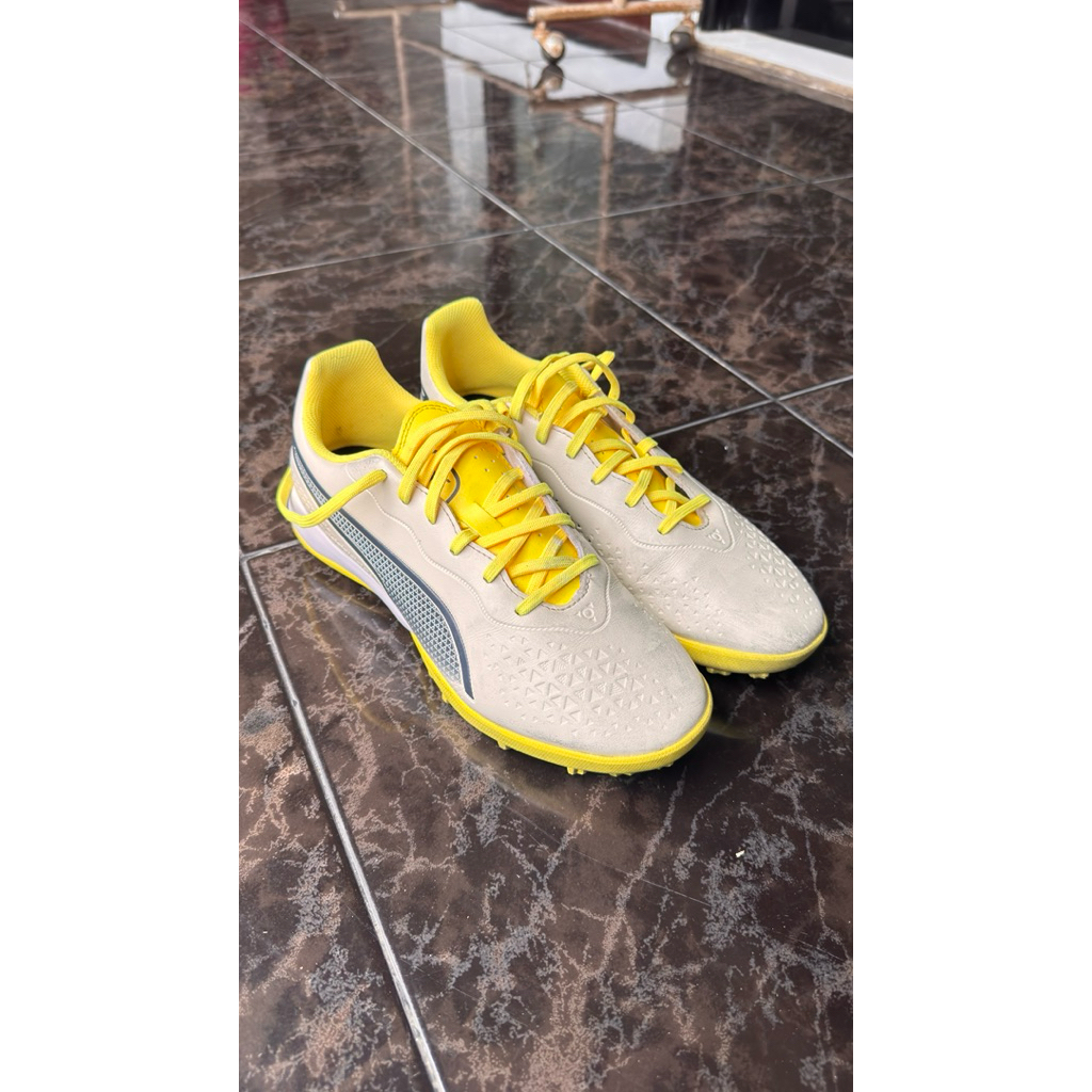Sepatu Bola Puma King Match TT Size 42