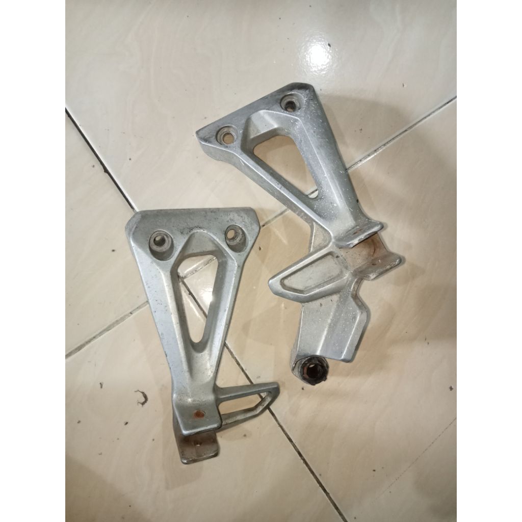 Postep step Footstep Pijakan Kaki Belakang Revo Absolut ori