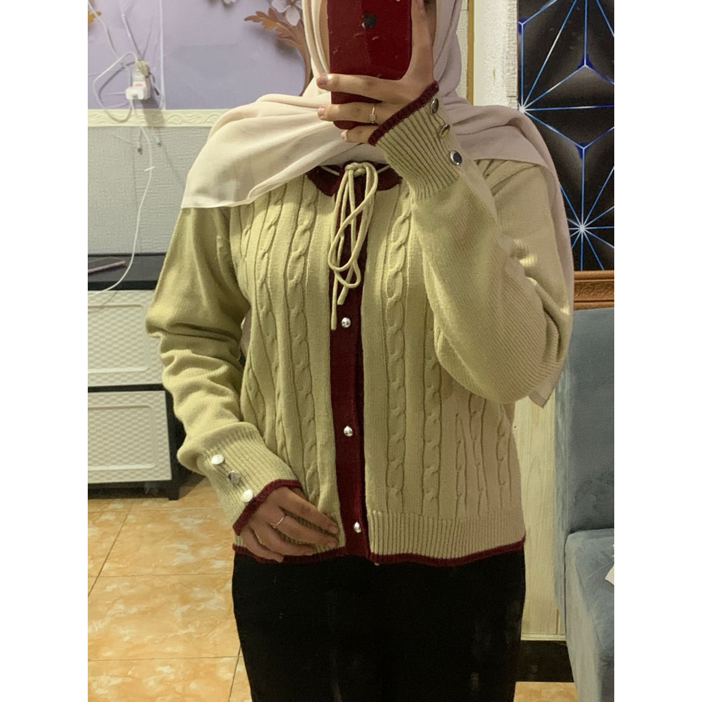 cream maroon