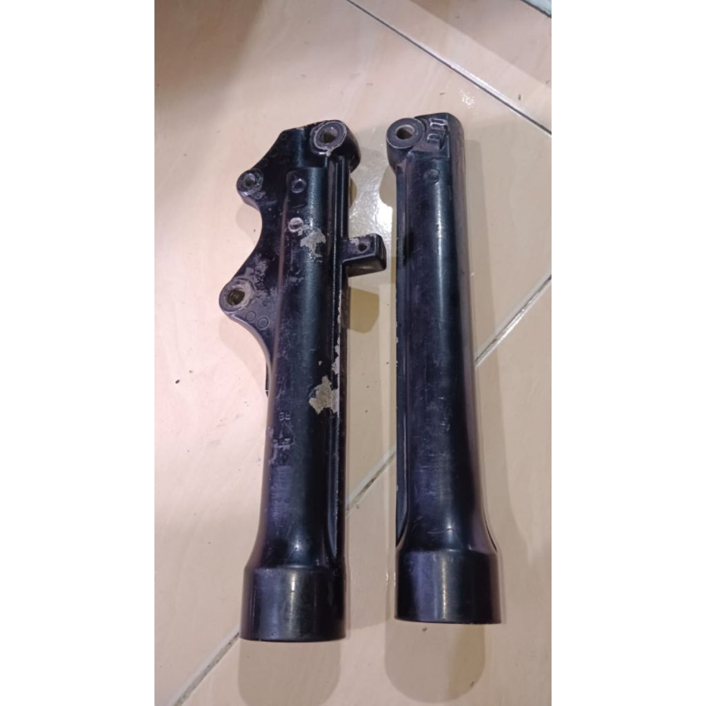 Bottom Tabung Shock depan Yamaha Mio 5TL ori