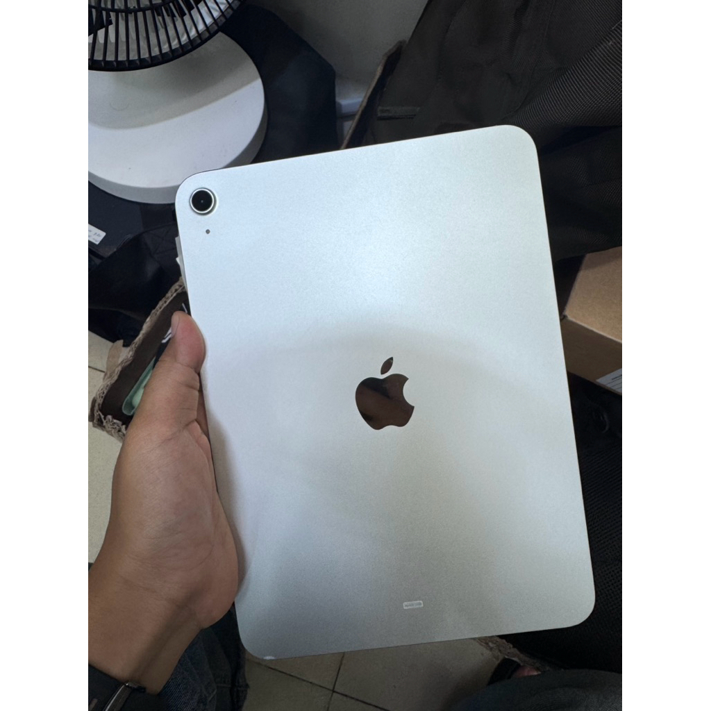 Ipad 11 128GB wifi resmi ibox bekas second original