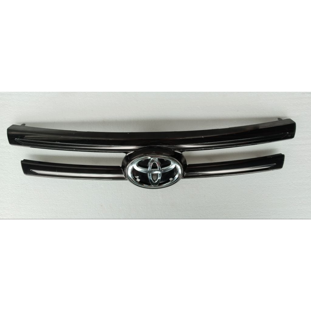 LIS GRILL TOYOTA RUSH ORIGINAL