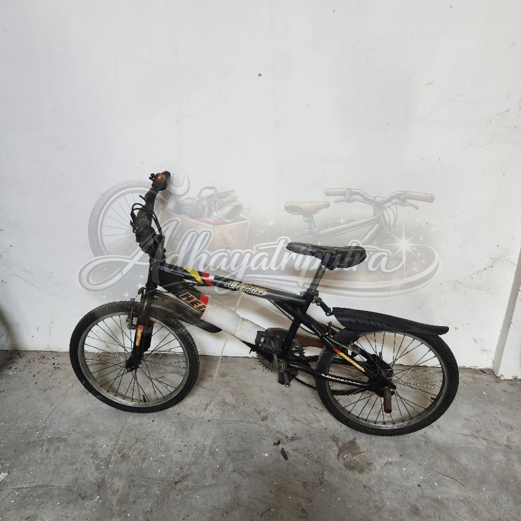 31126MTH24G1320 SEPEDA SECOND MTB 20 SUPERBIKE HEDGREEN BLACK seperti foto apa adanya tidak garansi