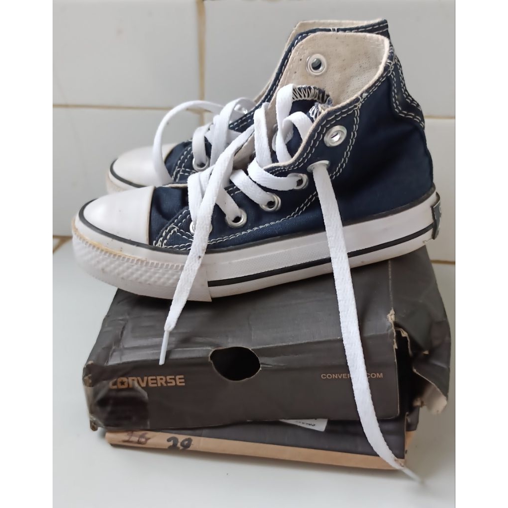 preloved sepatu convers anak