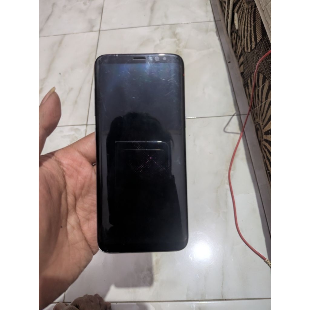 lcd samsung s8, kondisi mulus, gak ada retak. jual gambling aja. gak ada mesin buat test
