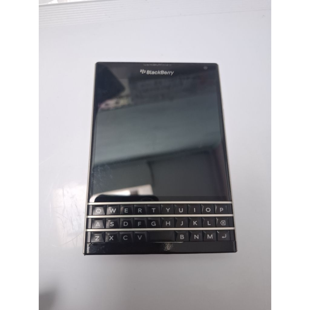 HP BB Blackberry Passport 4G Limited Second