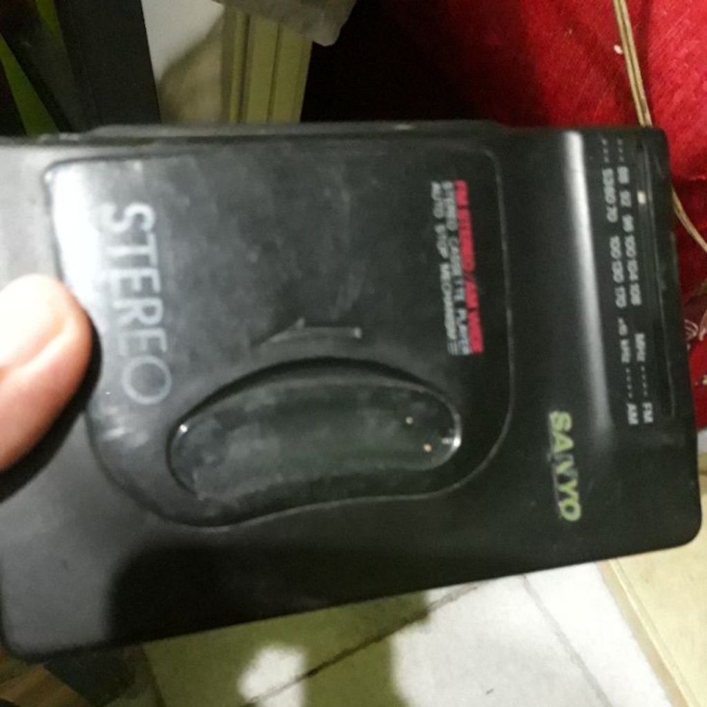 Walkman Stereo Sanyo Bahan