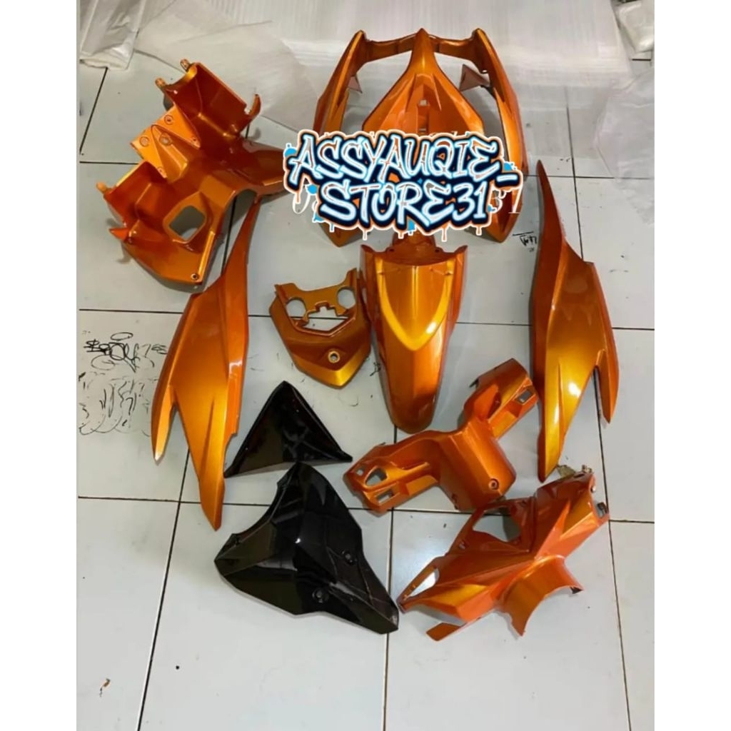 Full set body halus honda vario 125 lama/old kzr custom warna oren sankis