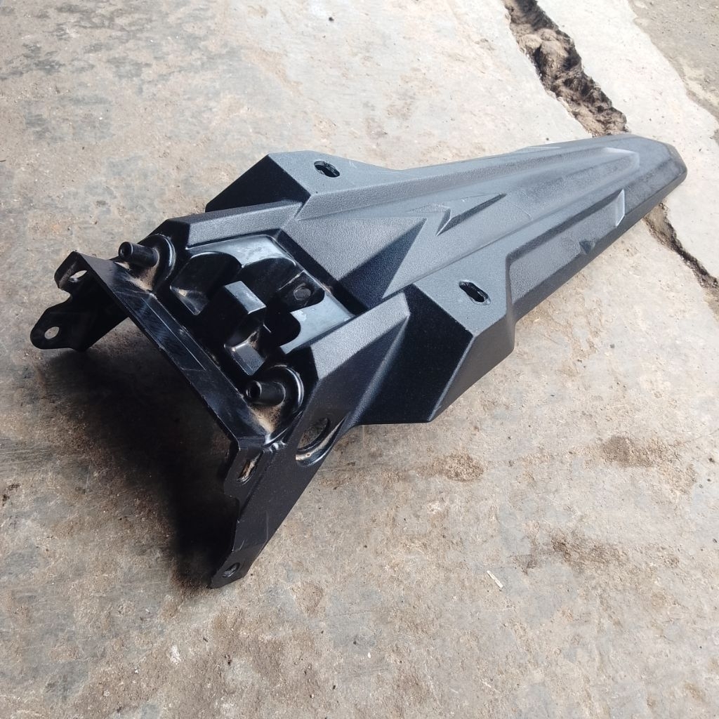 SPAKBOR BELAKANG UNTUK MOTOR HONDA SONIC 150 ORIGINAL BEKAS COPOTAN SECOND