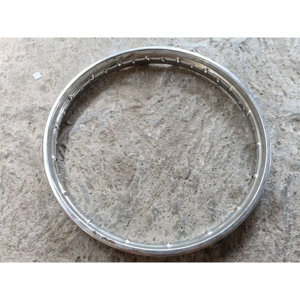Velg honda gl100 gl125 cb100 cb125 win100 original copotan 18.140 hm tengah