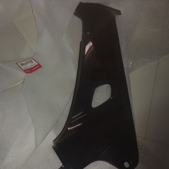 Sayap Dalam Kanan Supra X 100 Hitam 64400-KEV-880FMB AHM