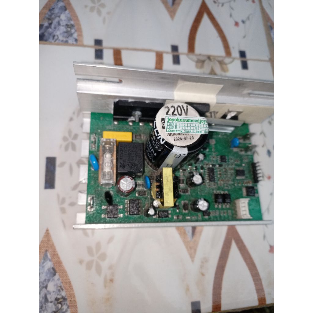 contoh perbaikan mesin modul PCB treadmill TWEN error E06 Remote nggak ada