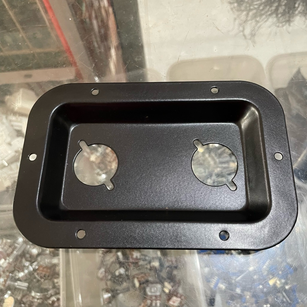 plat spikon 2 lubang besi tebal