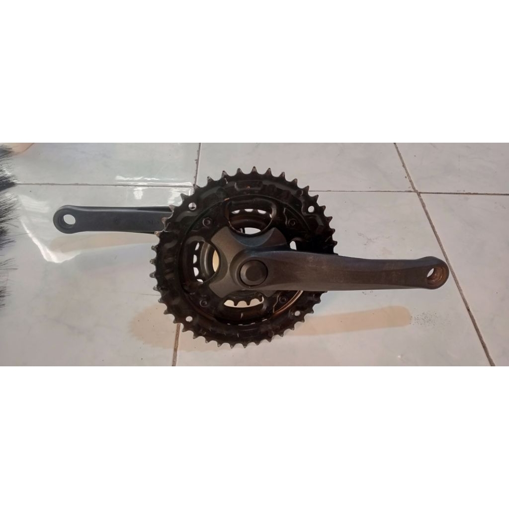 Crankset 3 speed crank bahan alloy, cainring besi dan BB Kotak